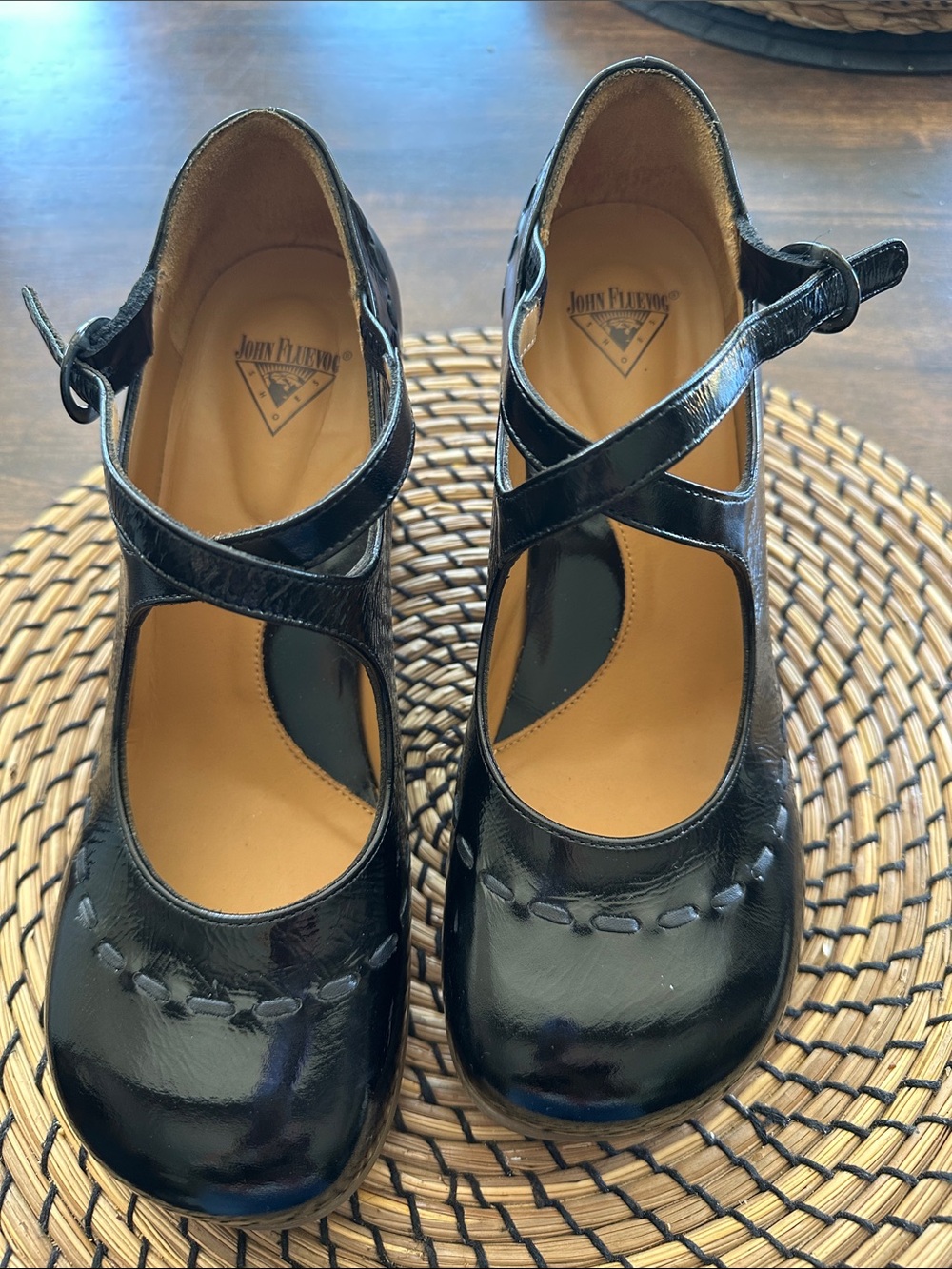 John Fluevog Operetta Malibran Criss Cross Mary Jane Black Leather Heels sz 8.5
